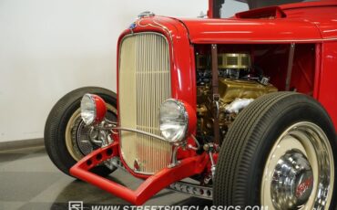 Ford-Pickup-1932-Red-Tan-2