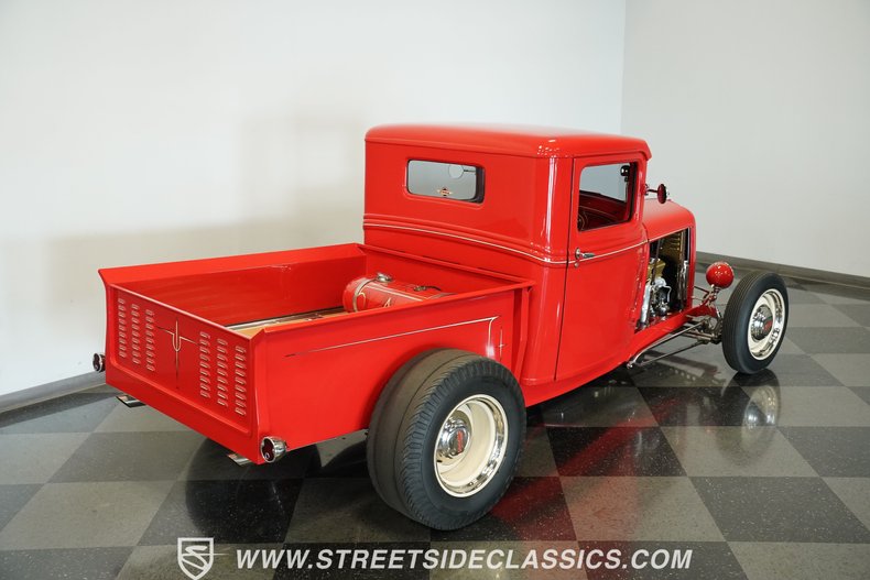 Ford-Pickup-1932-Red-Tan-20