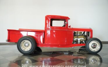 Ford-Pickup-1932-Red-Tan-22