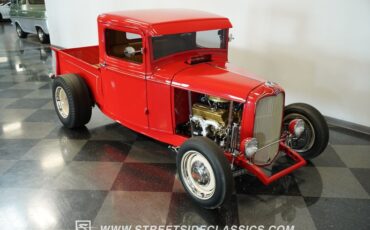 Ford-Pickup-1932-Red-Tan-26