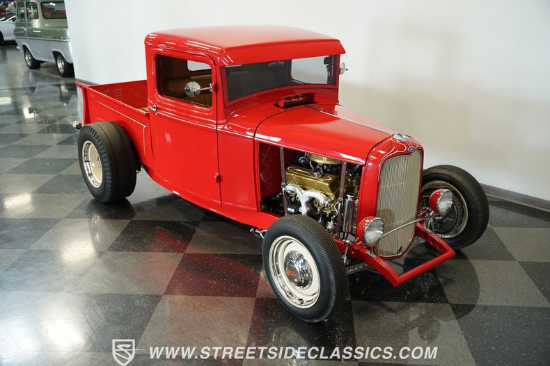 Ford-Pickup-1932-Red-Tan-26