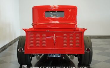Ford-Pickup-1932-Red-Tan-29