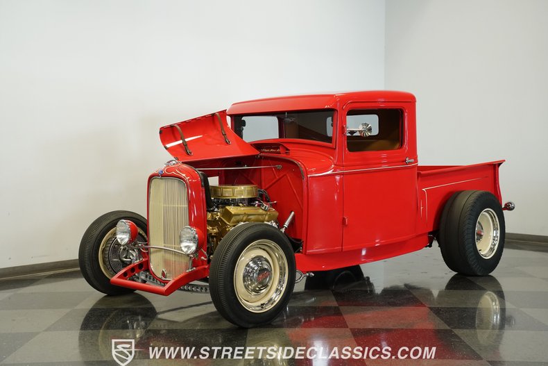 Ford-Pickup-1932-Red-Tan-34