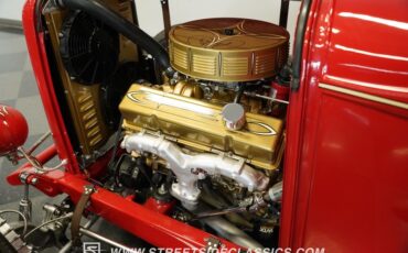 Ford-Pickup-1932-Red-Tan-35