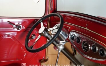 Ford-Pickup-1932-Red-Tan-4