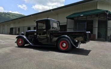 Ford-Pickup-1933-Black-Red