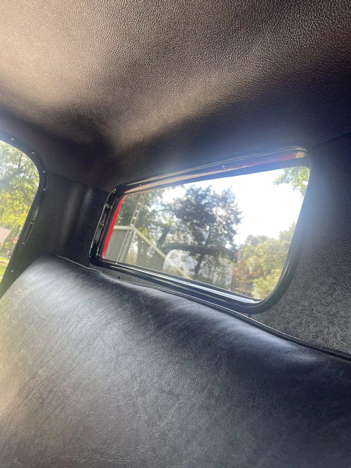 Ford-Pickup-1935-Red-Black-14