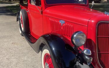 Ford-Pickup-1935-Red-Black