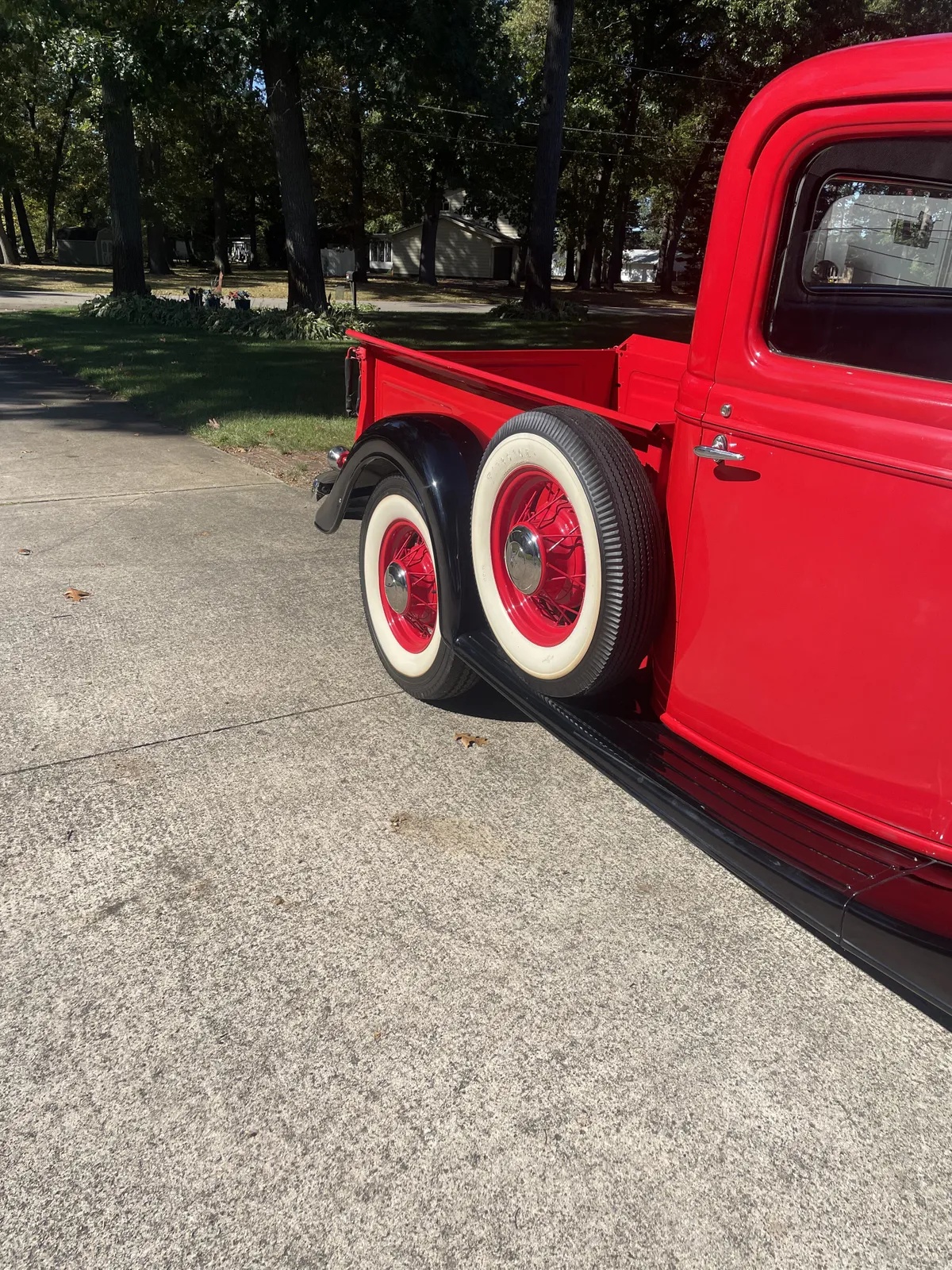 Ford-Pickup-1935-Red-Black-4
