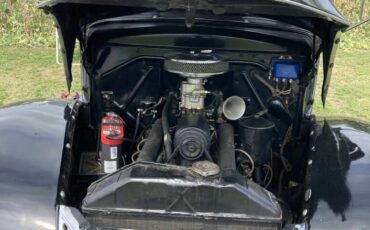 Ford-Pickup-1940-Black-Black-With-Green-Bench-Seat-2