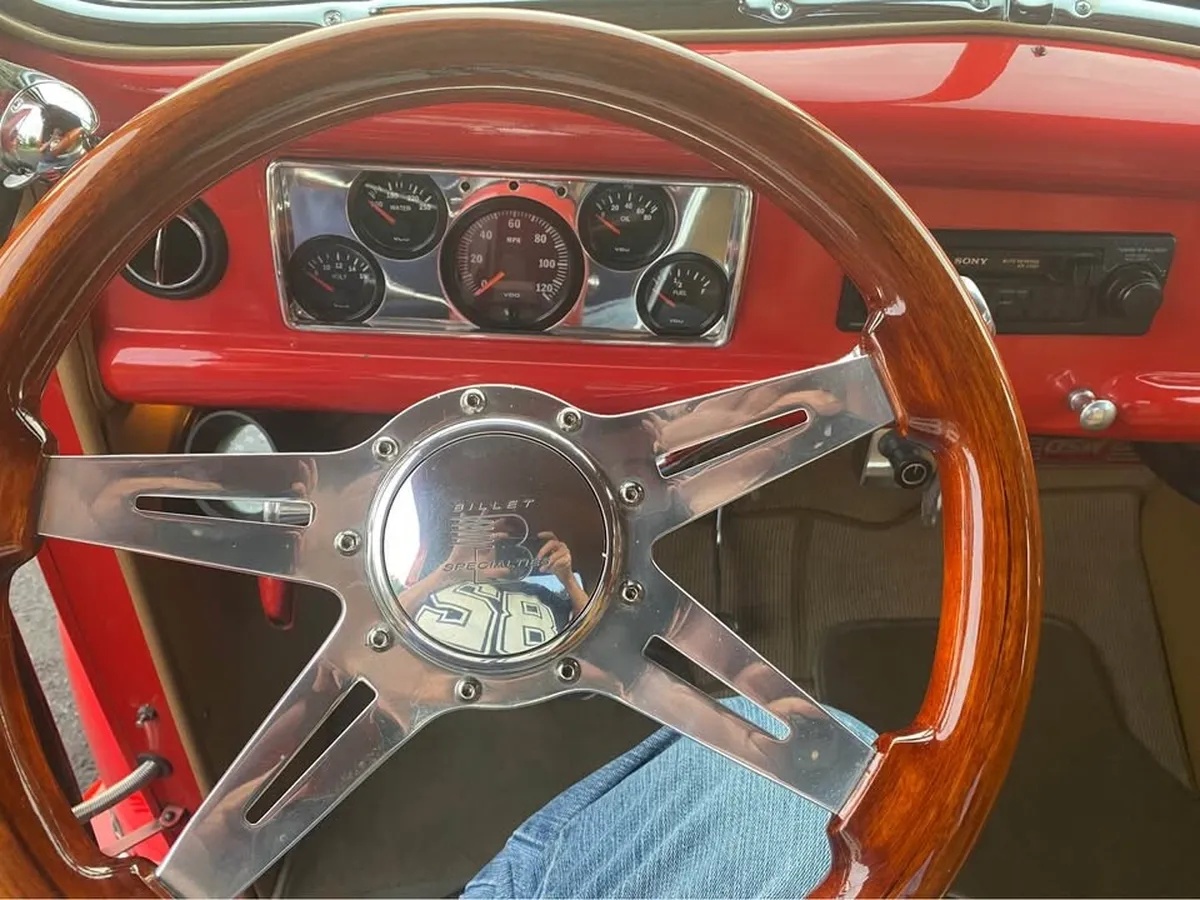Ford-Pickup-1940-Red-Beige-6