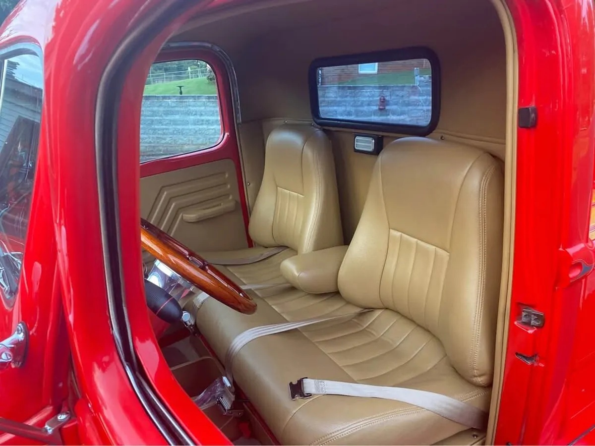 Ford-Pickup-1940-Red-Beige-9