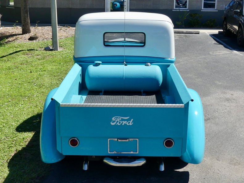 Ford-Pickup-1940-Teal-Teal-ampamp-White-2-T-3
