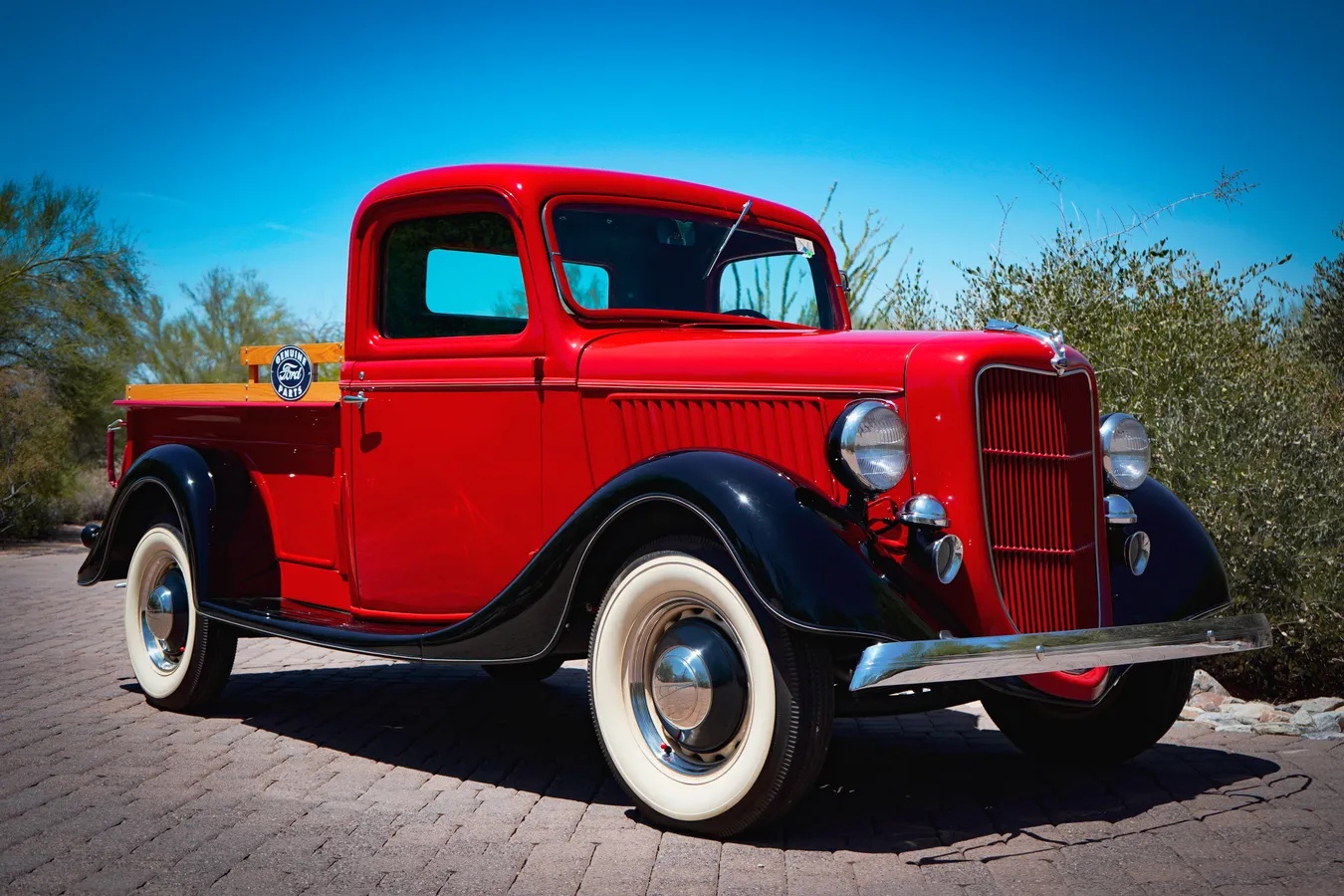 Ford-Pre-war-pickups-1936-Red-Brown-1