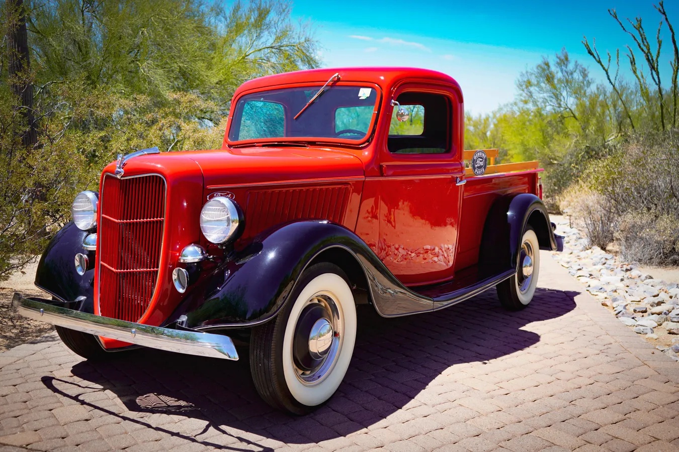 Ford-Pre-war-pickups-1936-Red-Brown-12