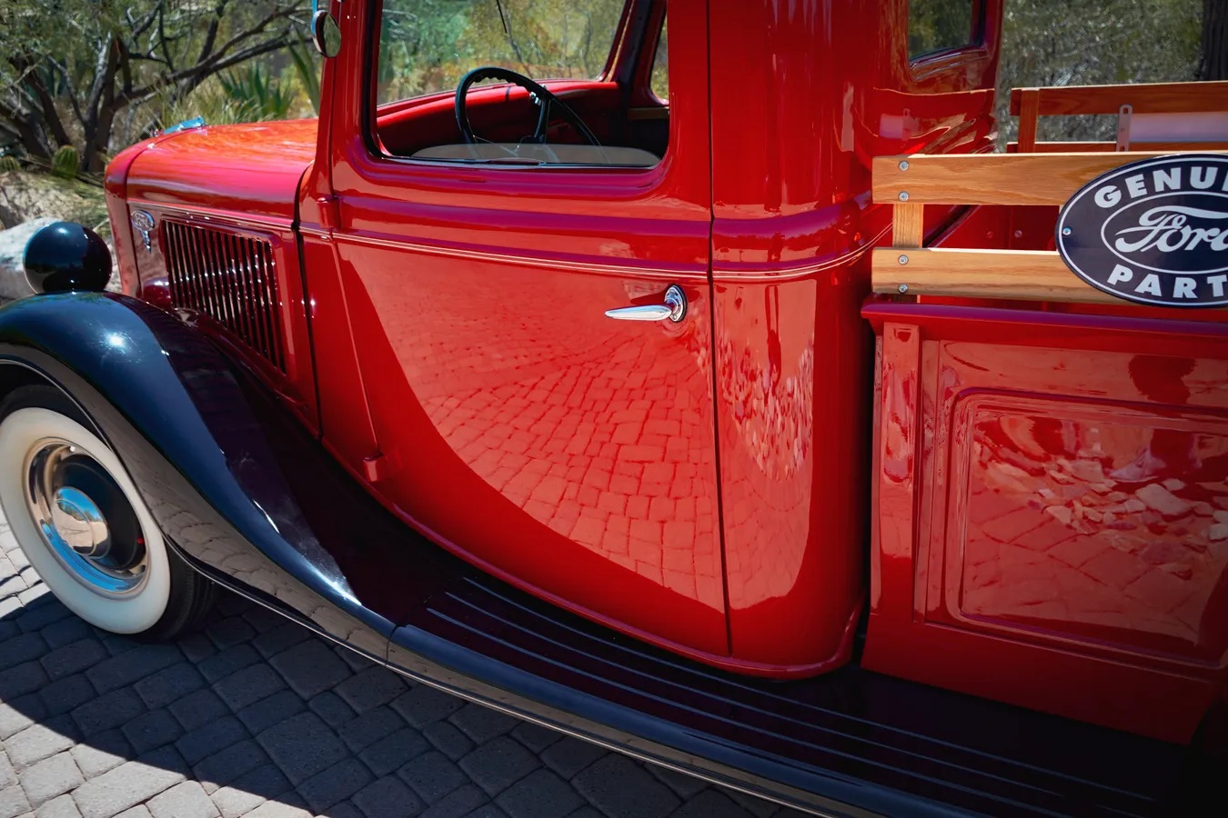 Ford-Pre-war-pickups-1936-Red-Brown-17