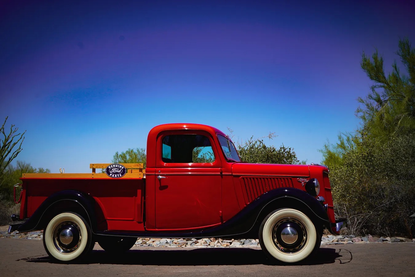 Ford-Pre-war-pickups-1936-Red-Brown-18