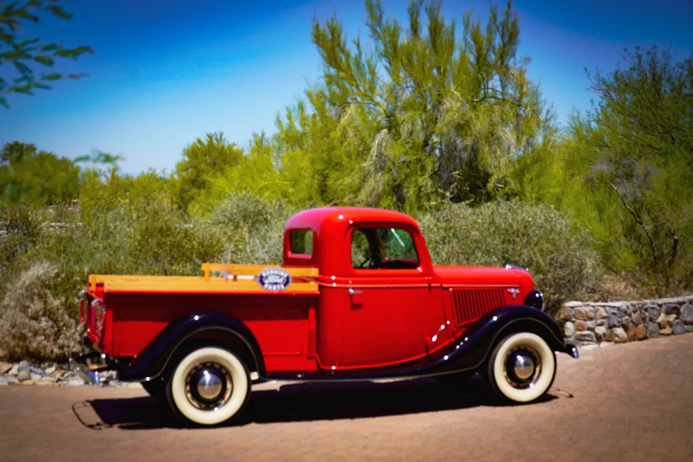 Ford-Pre-war-pickups-1936-Red-Brown-5
