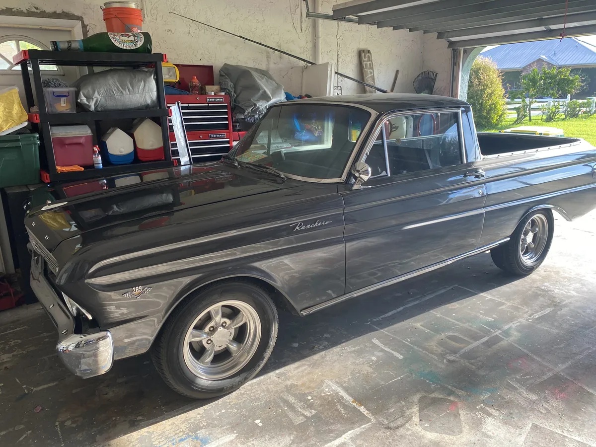 Ford-Ranchero-1965-Dark-Gray-Black-3