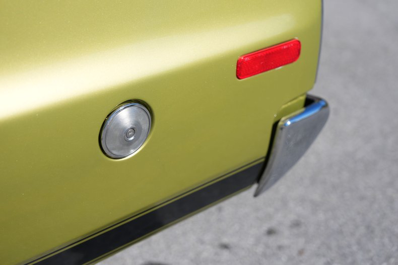 Ford-Ranchero-1973-Bright-Green-Gold-Green-9