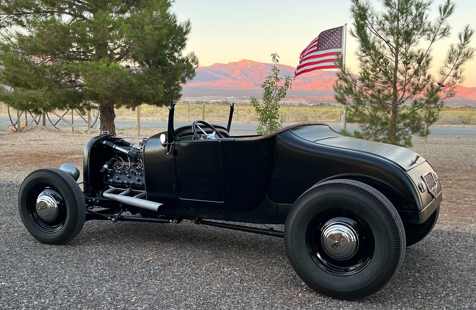 Ford-Roadster-1927-Convertible-1