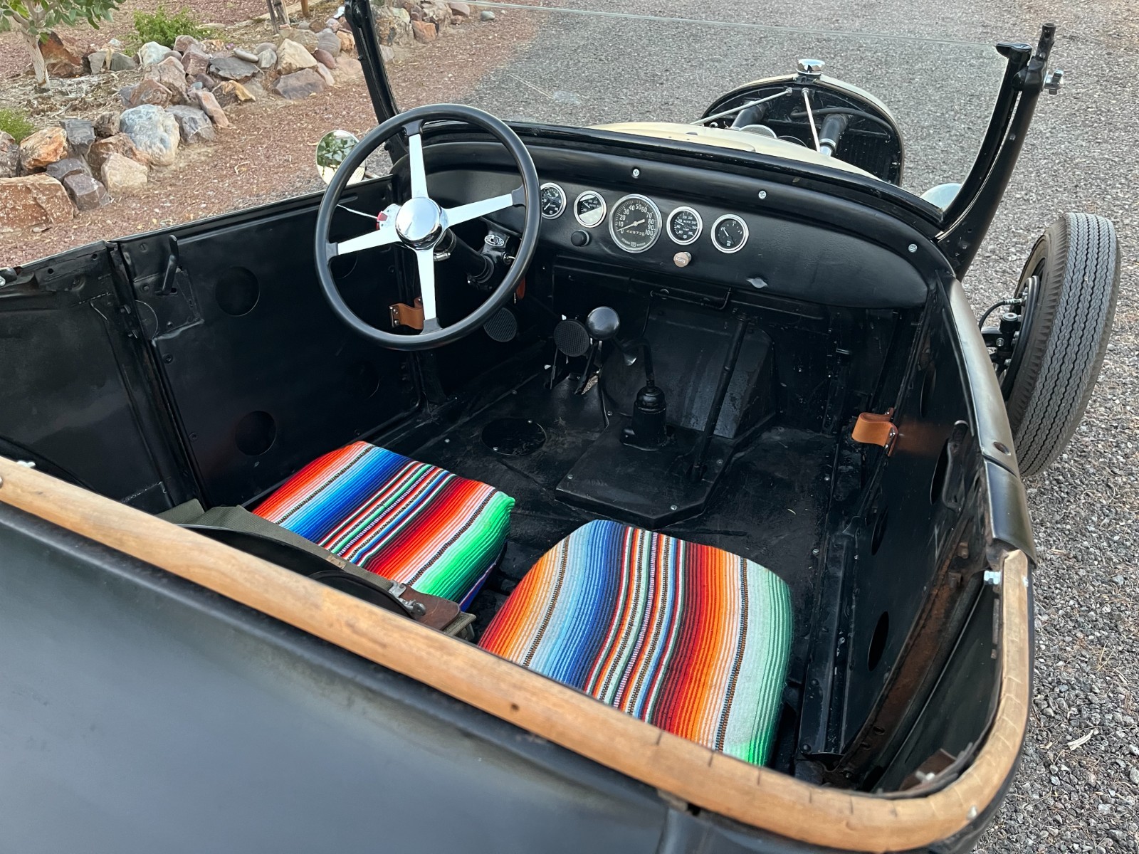 Ford-Roadster-1927-Convertible-11