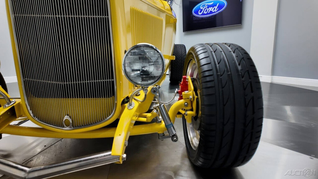 Ford-Roadster-1932-21