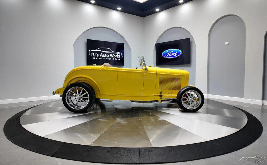 Ford-Roadster-1932-4