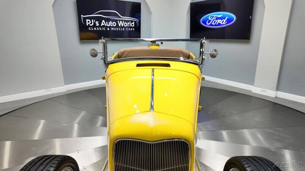 Ford-Roadster-1932-9