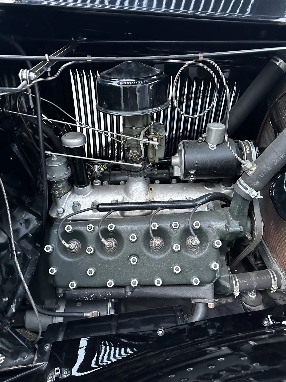 Ford-Roadster-1932-Black-Brown-Leather-15