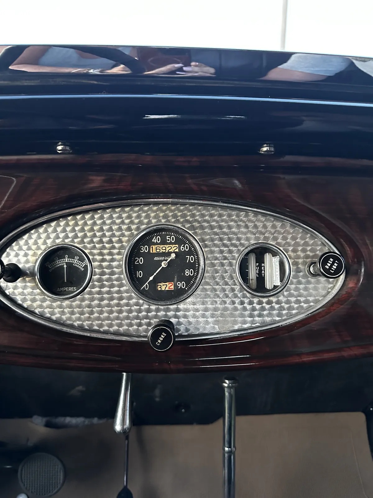 Ford-Roadster-1932-Black-Brown-Leather-8