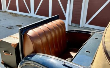 Ford-Roadster-1932-Blue-Tan-4