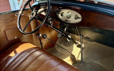 Ford-Roadster-1932-Blue-Tan-5