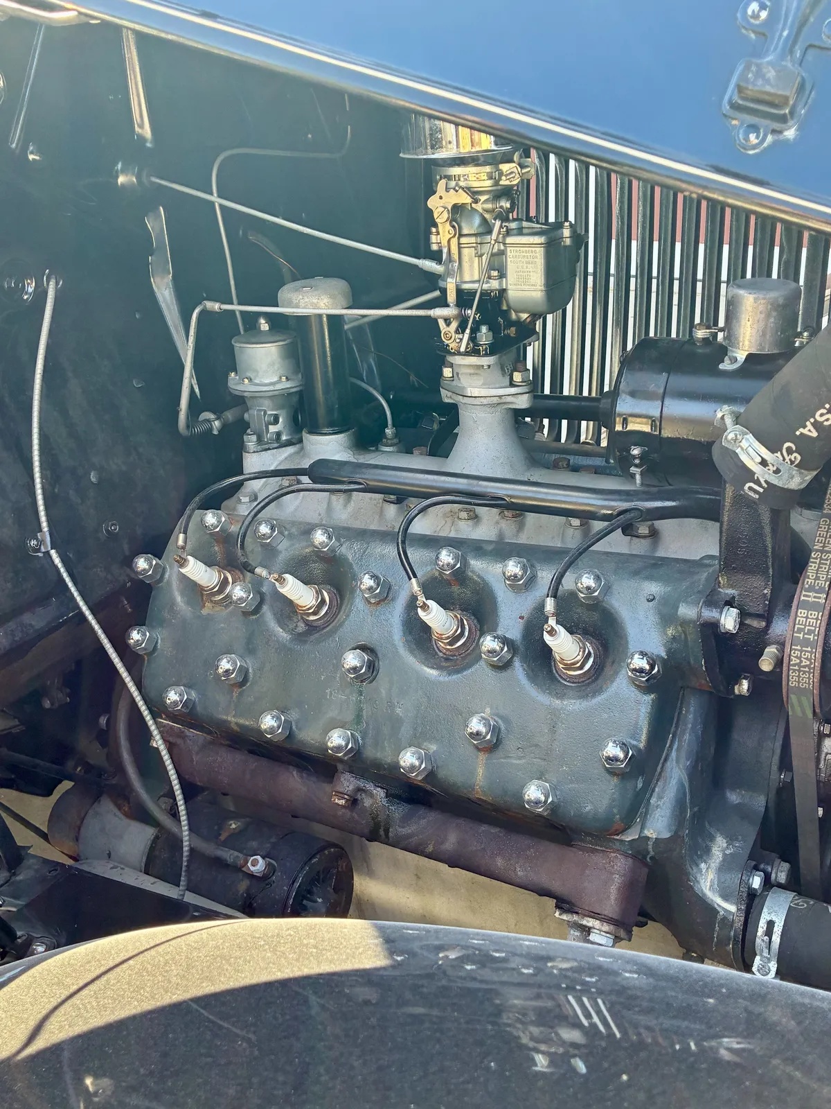 Ford-Roadster-1932-Blue-Tan-7