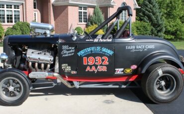 Ford-Roadster-1932-Gray-Primer-Black-amp-Red