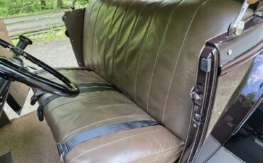 Ford-Roadster-1932-Maroon-With-Black-Fenders-Tan-Leather-12