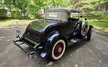 Ford-Roadster-1932-Maroon-With-Black-Fenders-Tan-Leather-5