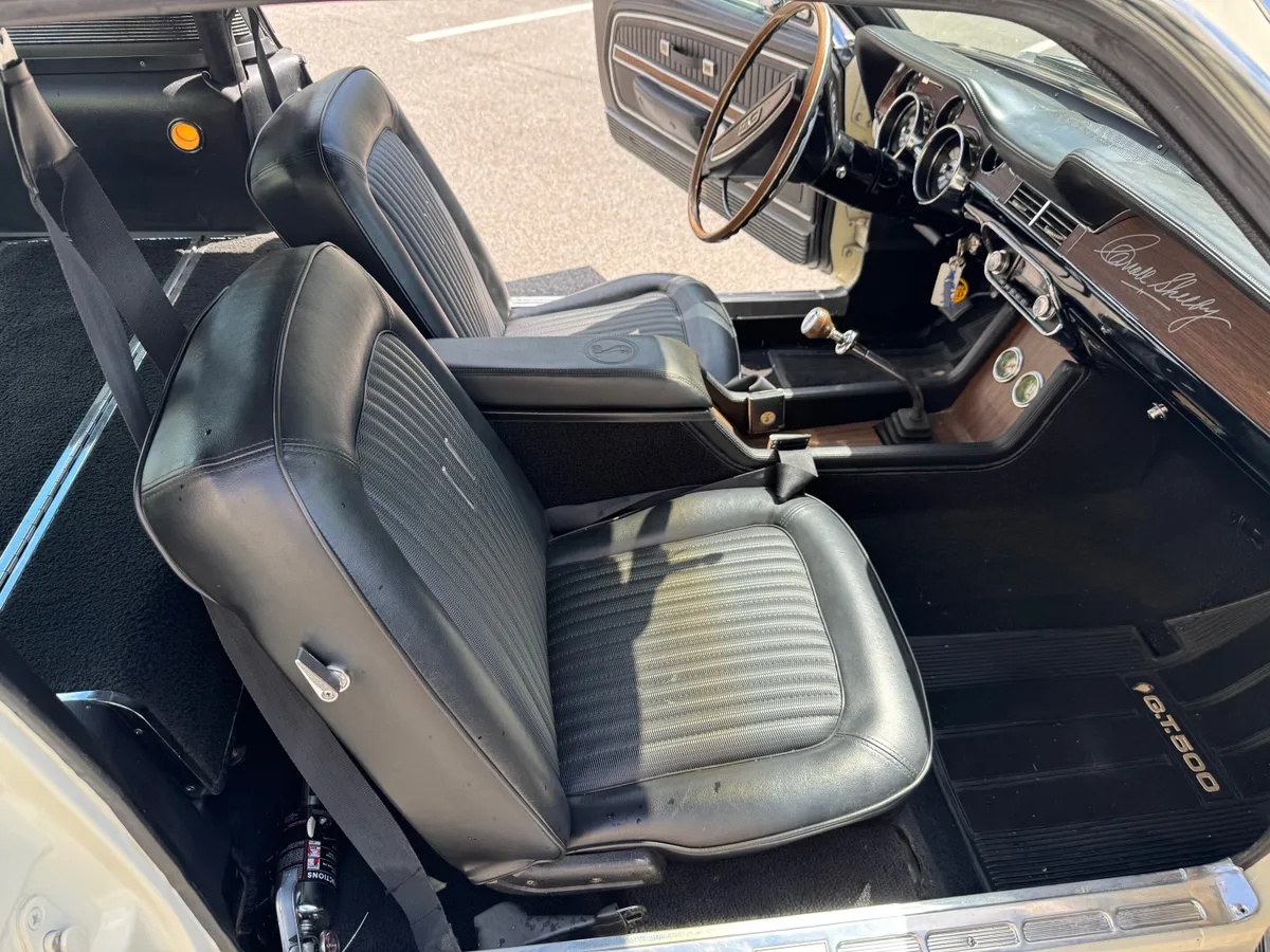 Ford-Shelby-mustang-1968-White-Black-14