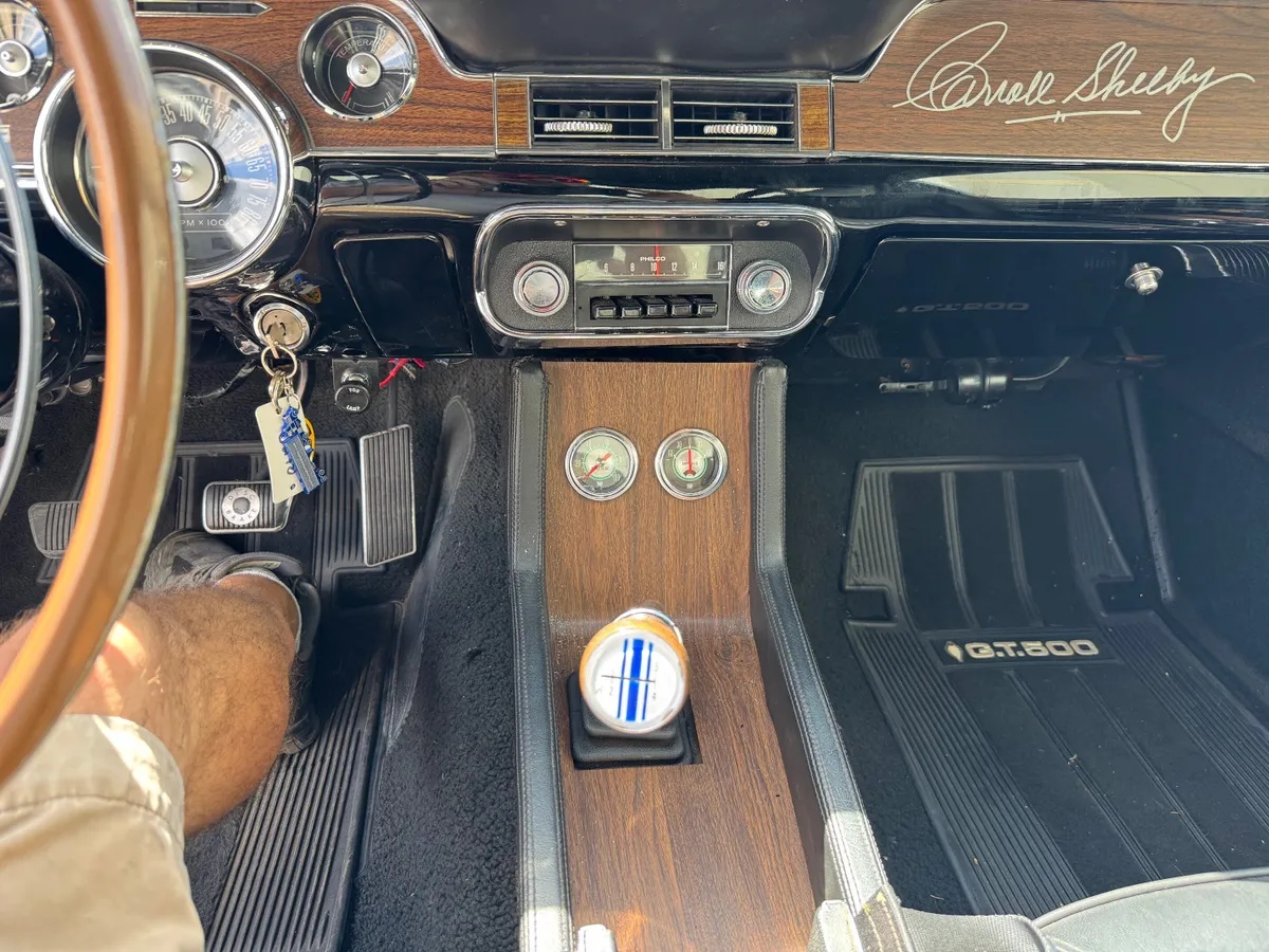 Ford-Shelby-mustang-1968-White-Black-6