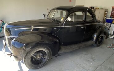 Ford-Standard-1940-Black-Tan