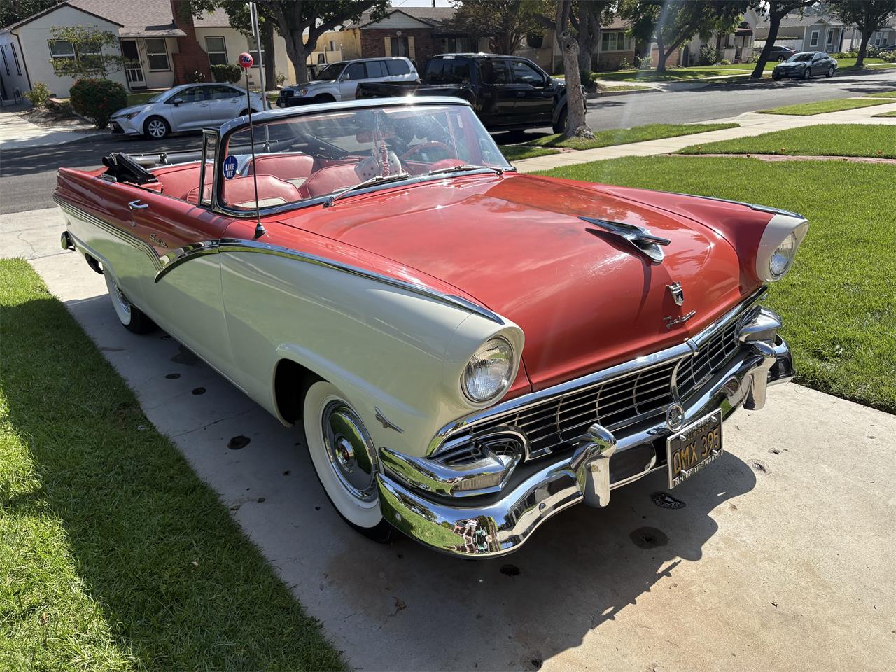 Ford-Sunliner-1956-Redwhite-Redwhite-12