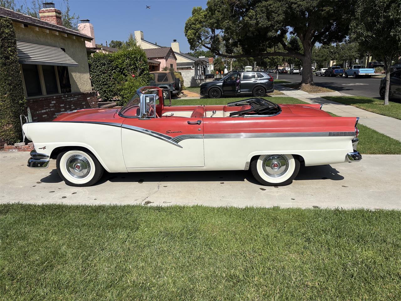 Ford-Sunliner-1956-Redwhite-Redwhite-14