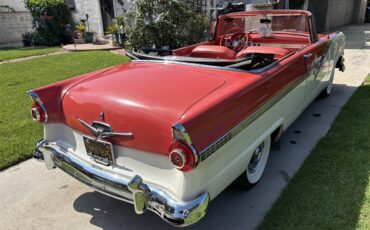 Ford-Sunliner-1956-Redwhite-Redwhite-29
