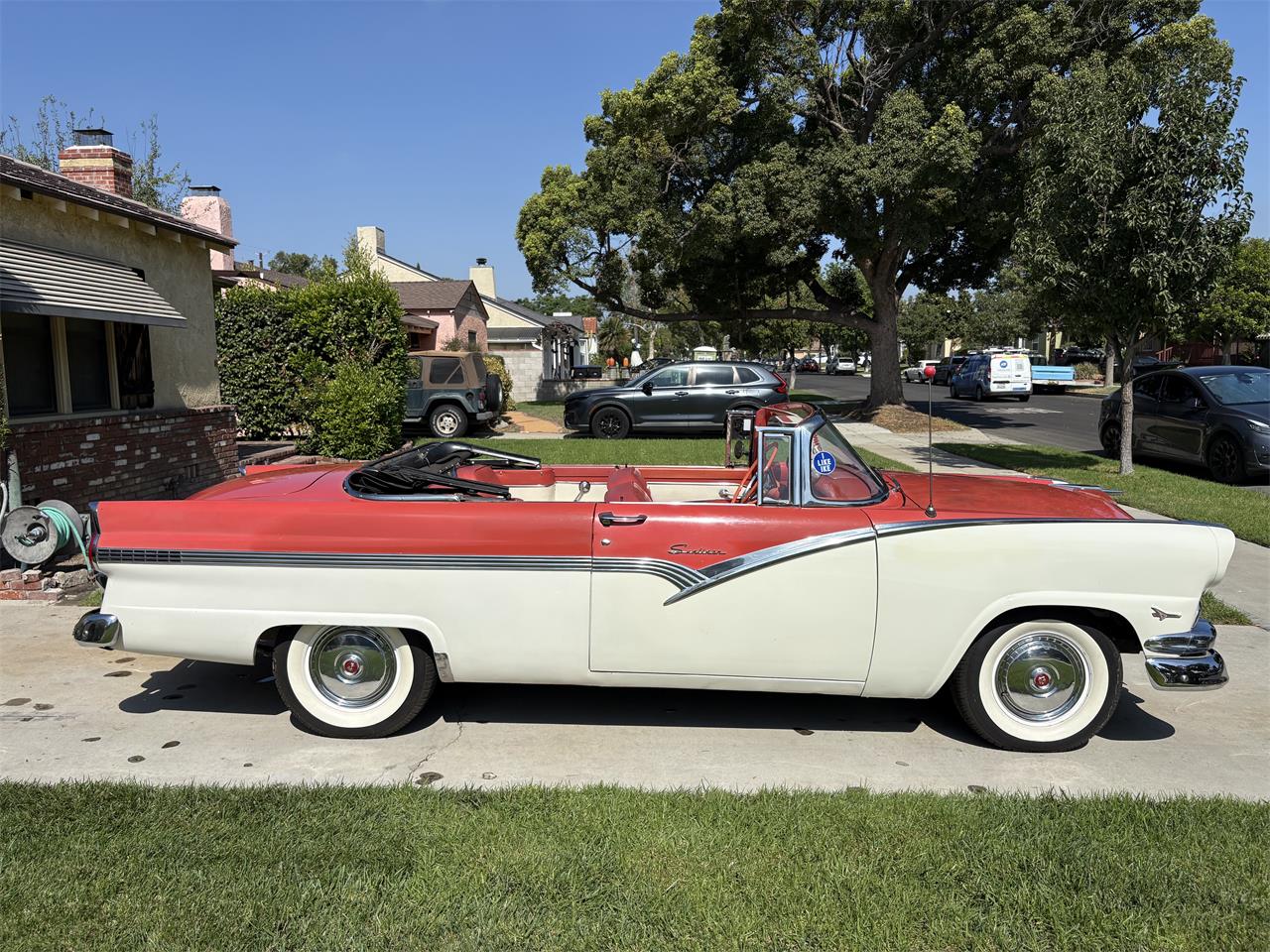 Ford-Sunliner-1956-Redwhite-Redwhite-30
