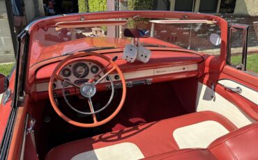Ford-Sunliner-1956-Redwhite-Redwhite-35
