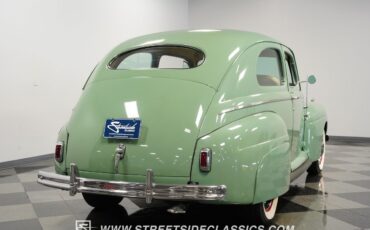 Ford-Super-Deluxe-1941-Coupe-11