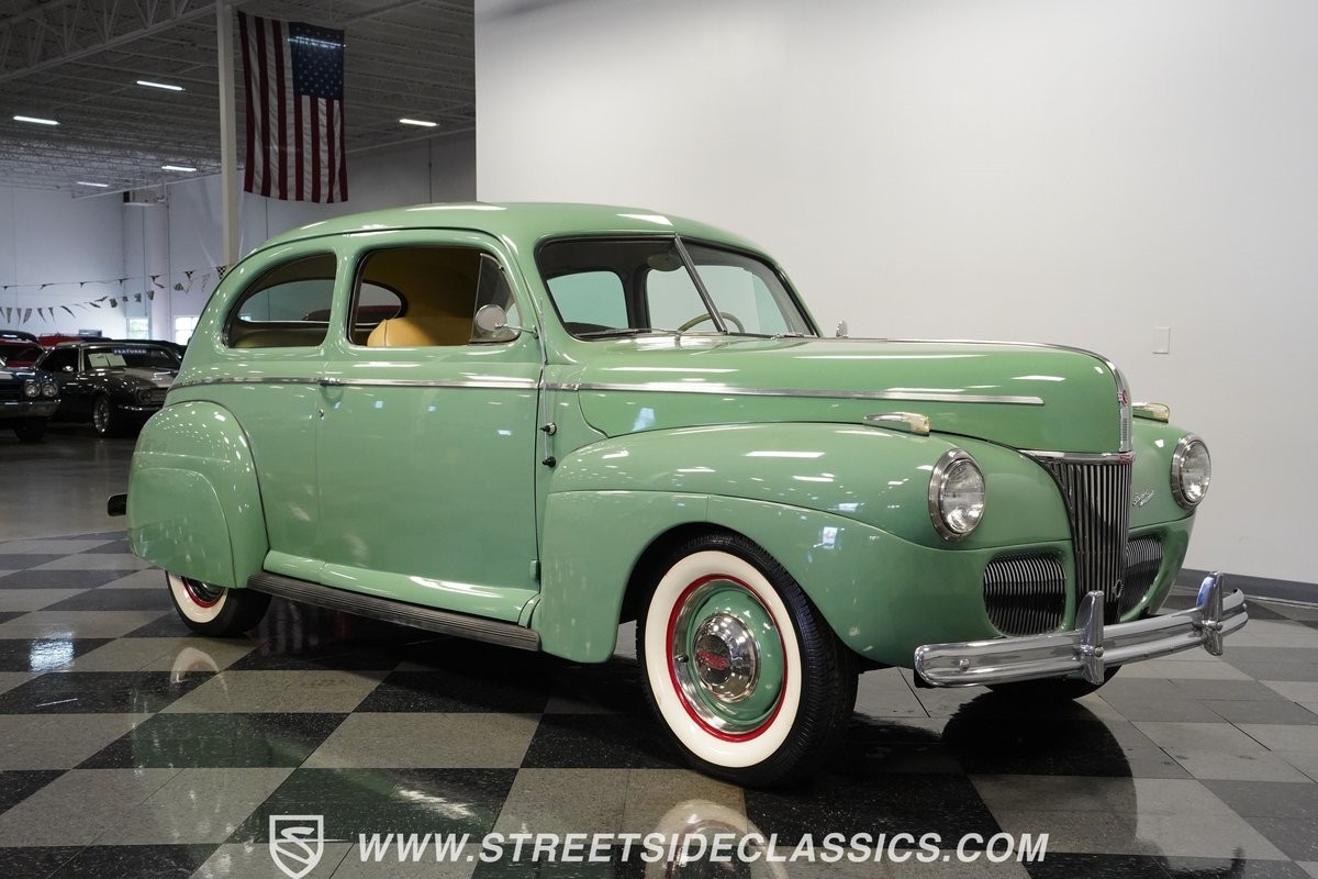 Ford-Super-Deluxe-1941-Coupe-16