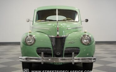 Ford-Super-Deluxe-1941-Coupe-17