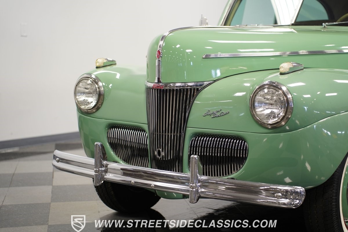 Ford-Super-Deluxe-1941-Coupe-19