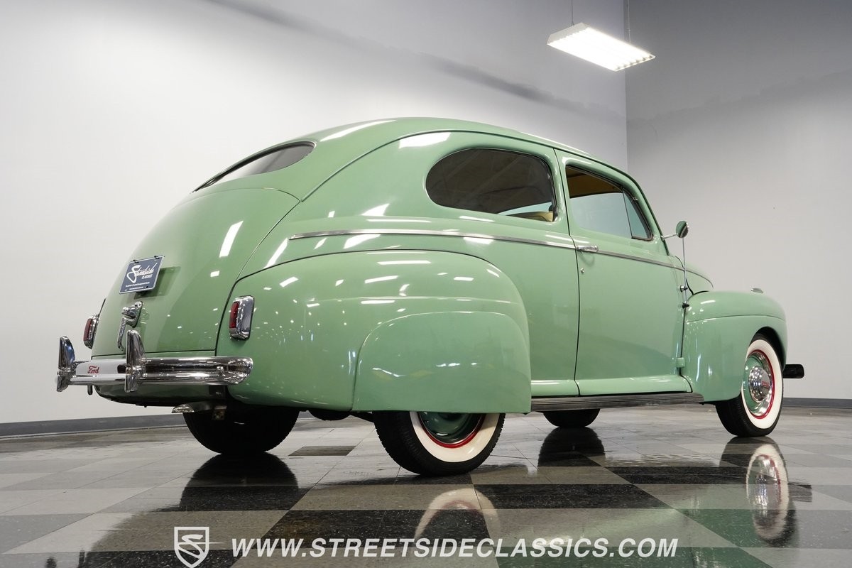Ford-Super-Deluxe-1941-Coupe-27